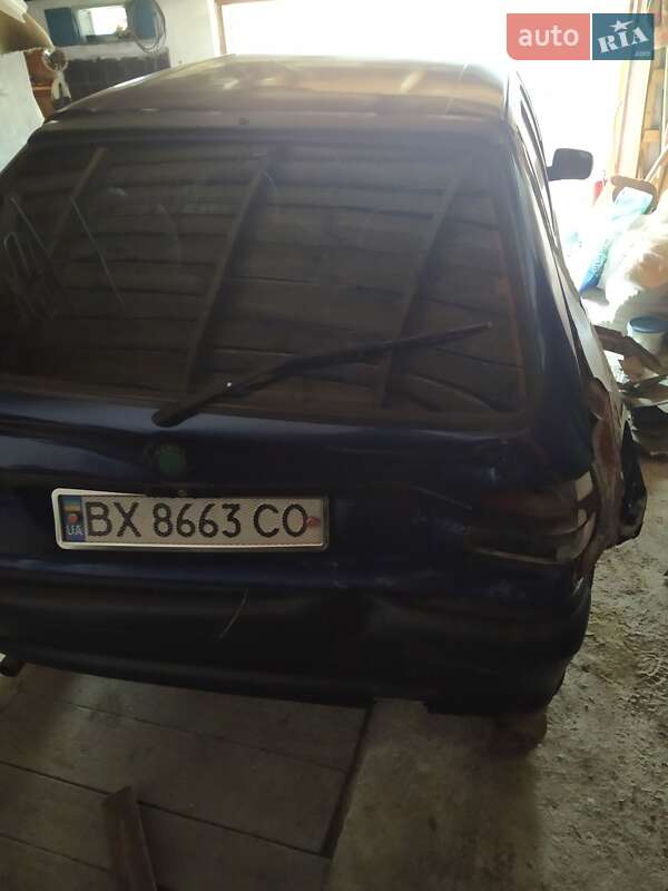 Хетчбек Skoda Felicia 1996 в Полонному