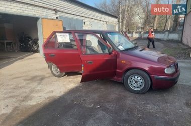 Хетчбек Skoda Felicia 1998 в Новомосковську