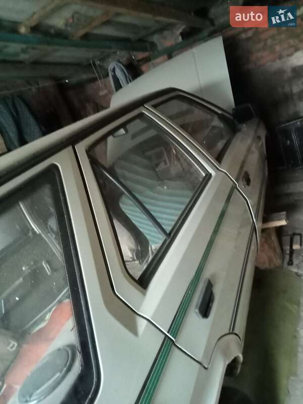 Универсал Skoda Forman 1993 в Деражне