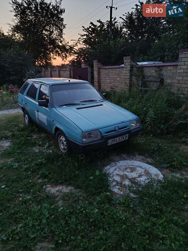 Універсал Skoda Forman 1992 в 