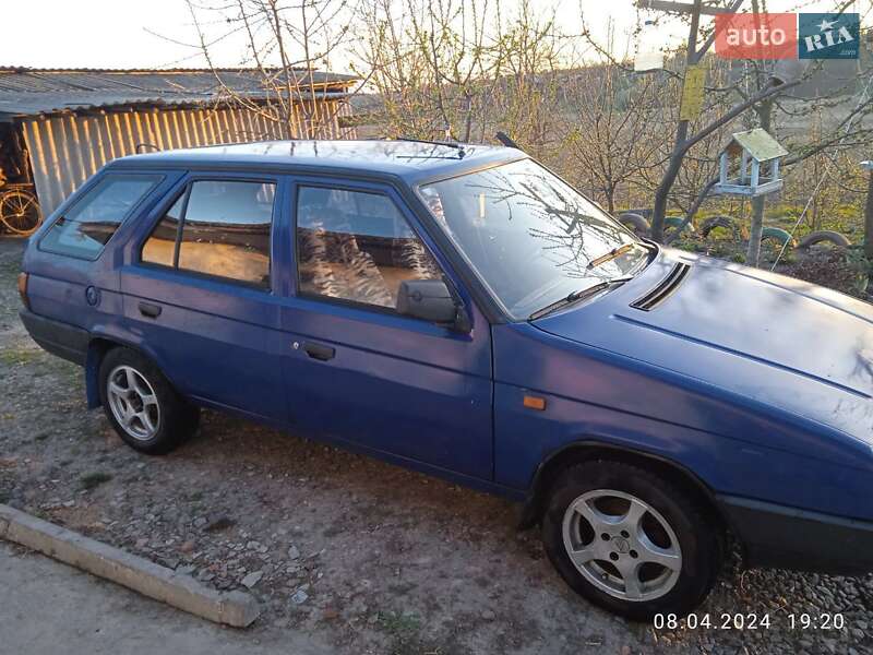 Універсал Skoda Forman 1994 в Шполі фото 2 Універсал Skoda Forman 1994 в Шполі