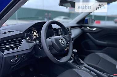 Внедорожник / Кроссовер Skoda Kamiq 2021 в 