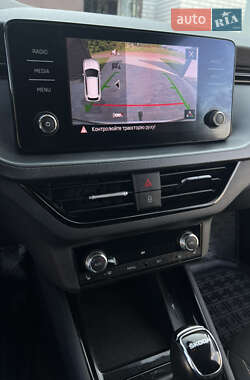 Внедорожник / Кроссовер Skoda Kamiq 2020 в 