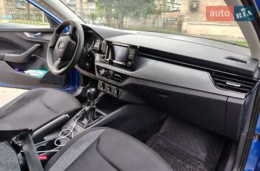 Внедорожник / Кроссовер Skoda Kamiq 2021 в Киеве