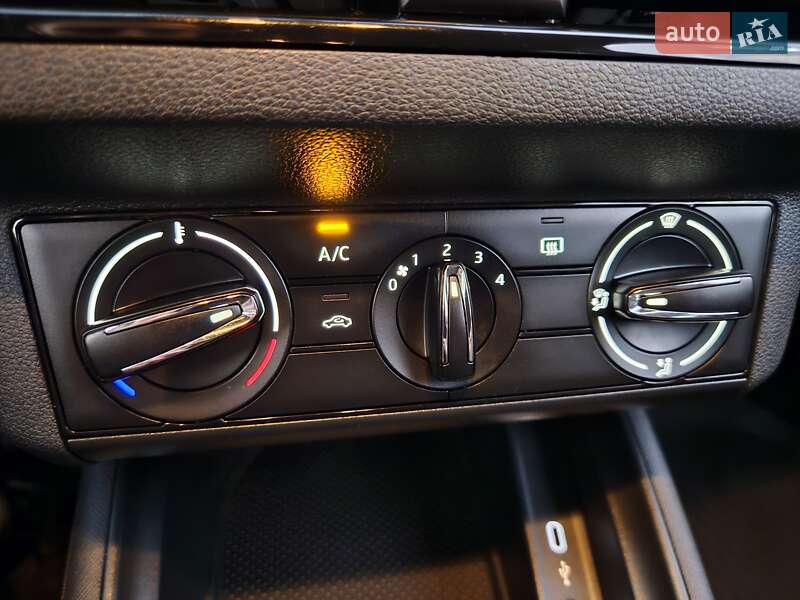 Внедорожник / Кроссовер Skoda Kamiq 2021 в Днепре