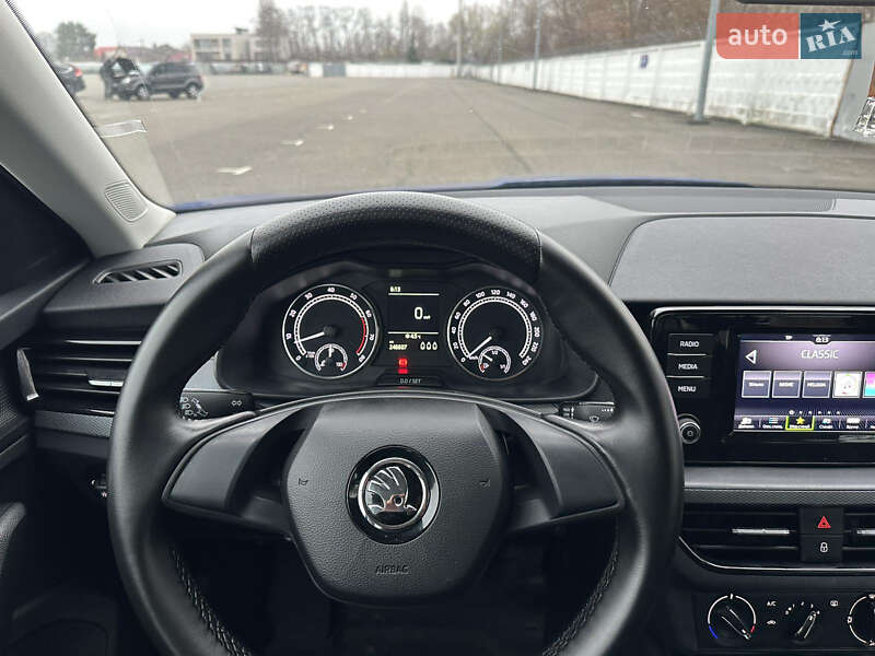 Позашляховик / Кросовер Skoda Kamiq 2021 в Києві