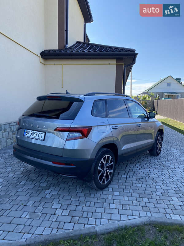 Внедорожник / Кроссовер Skoda Karoq 2019 в Каменец-Подольском