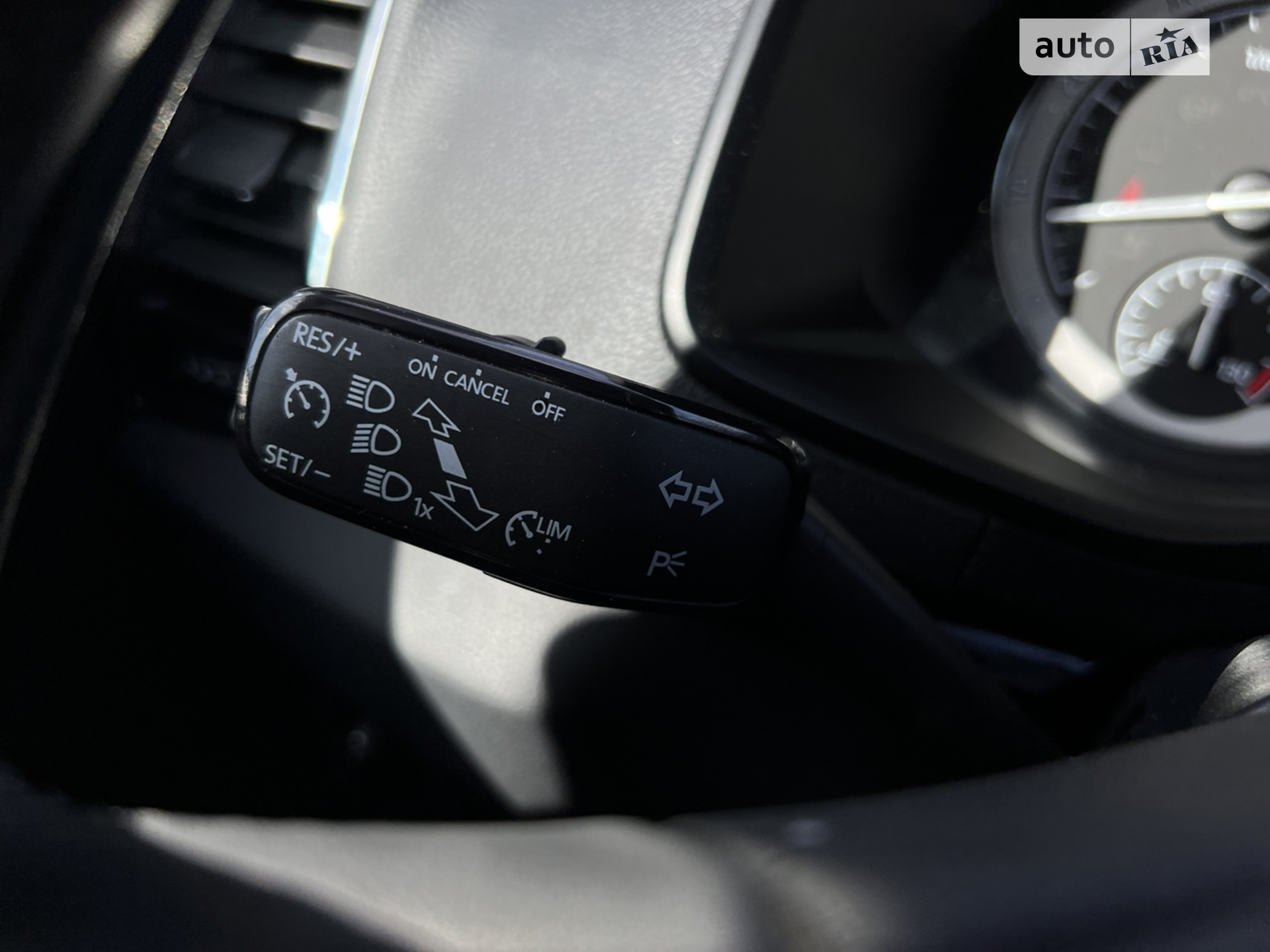 2018 Skoda Karoq - мініатюра 12
