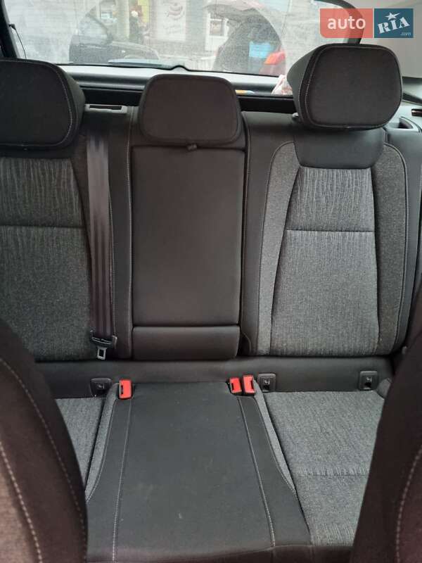 Внедорожник / Кроссовер Skoda Karoq 2021 в Сумах