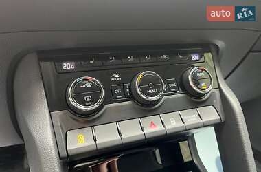 Позашляховик / Кросовер Skoda Karoq 2020 в 