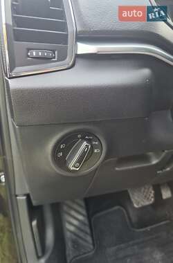 Внедорожник / Кроссовер Skoda Karoq 2017 в 
