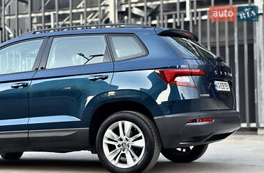 Внедорожник / Кроссовер Skoda Karoq 2021 в 