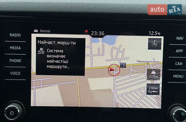 Внедорожник / Кроссовер Skoda Karoq 2019 в 