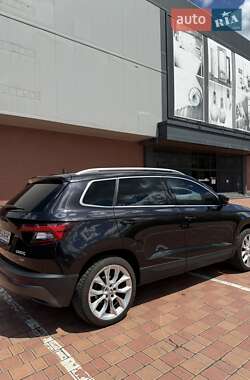 Внедорожник / Кроссовер Skoda Karoq 2017 в 