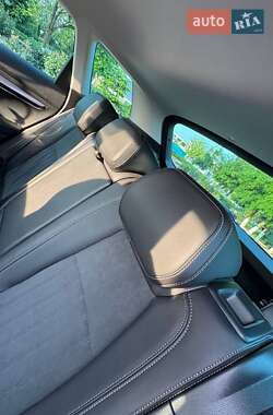 Позашляховик / Кросовер Skoda Karoq 2019 в 