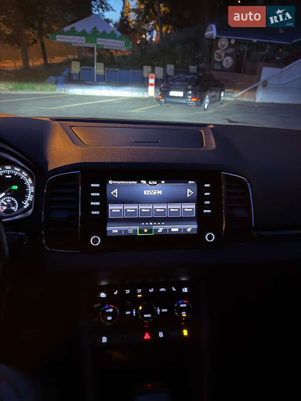 Внедорожник / Кроссовер Skoda Karoq 2021 в Киеве
