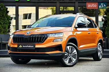 Внедорожник / Кроссовер Skoda Karoq 2024 в Киеве