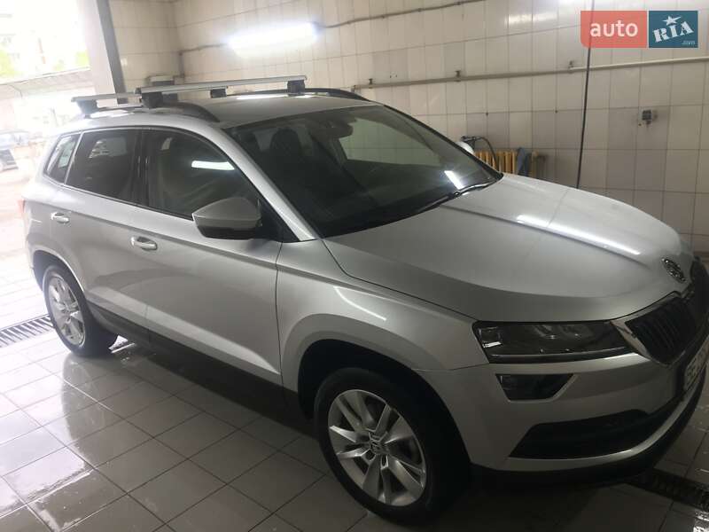 Внедорожник / Кроссовер Skoda Karoq 2021 в Львове
