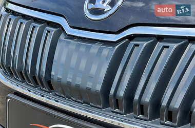 Внедорожник / Кроссовер Skoda Karoq 2020 в 