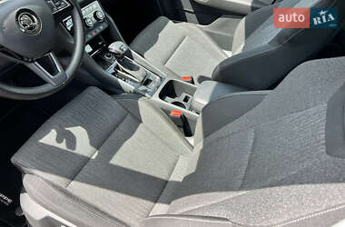 Внедорожник / Кроссовер Skoda Karoq 2020 в 