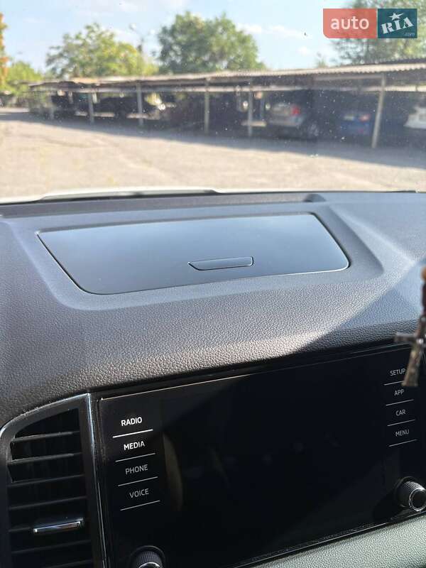 Позашляховик / Кросовер Skoda Karoq 2018 в Дніпрі фото 32 Позашляховик / Кросовер Skoda Karoq 2018 в Дніпрі