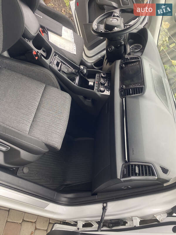 Внедорожник / Кроссовер Skoda Karoq 2022 в Краснограде