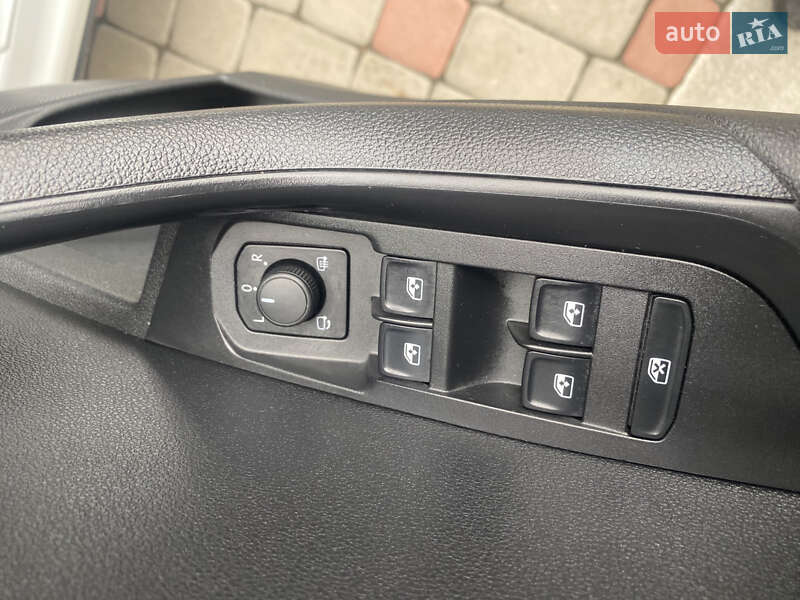 Внедорожник / Кроссовер Skoda Karoq 2022 в Краснограде