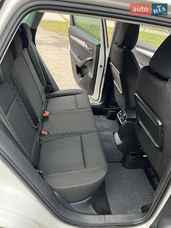 Внедорожник / Кроссовер Skoda Karoq 2018 в Львове фото 9 Внедорожник / Кроссовер Skoda Karoq 2018 в Львове