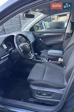 Внедорожник / Кроссовер Skoda Karoq 2019 в 