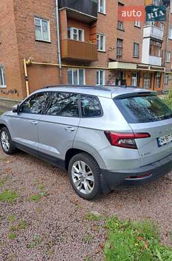 Внедорожник / Кроссовер Skoda Karoq 2021 в 
