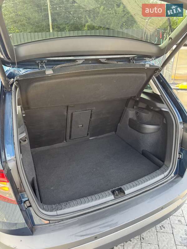 Позашляховик / Кросовер Skoda Karoq 2022 в Ужгороді