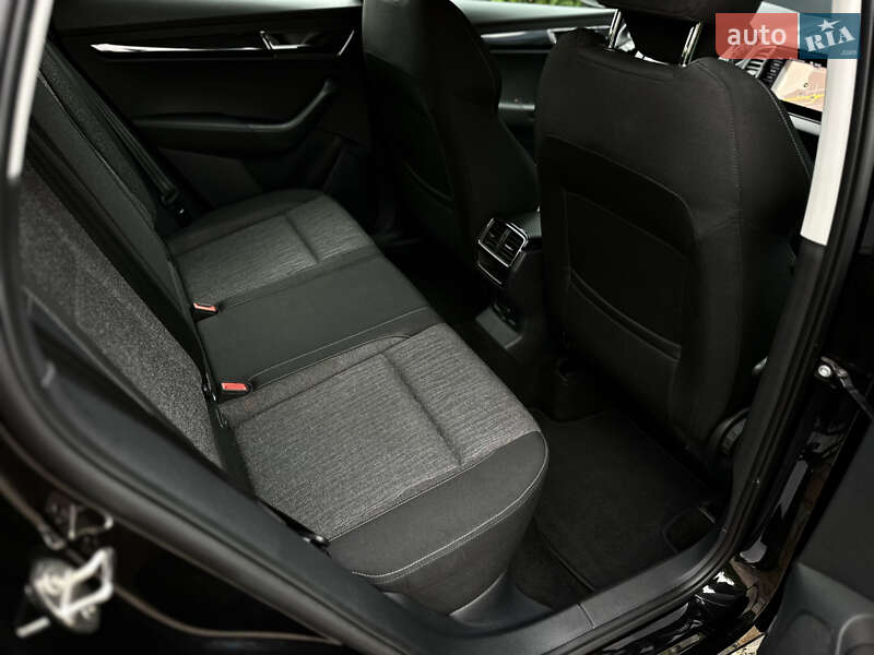 Внедорожник / Кроссовер Skoda Karoq 2021 в Мукачево