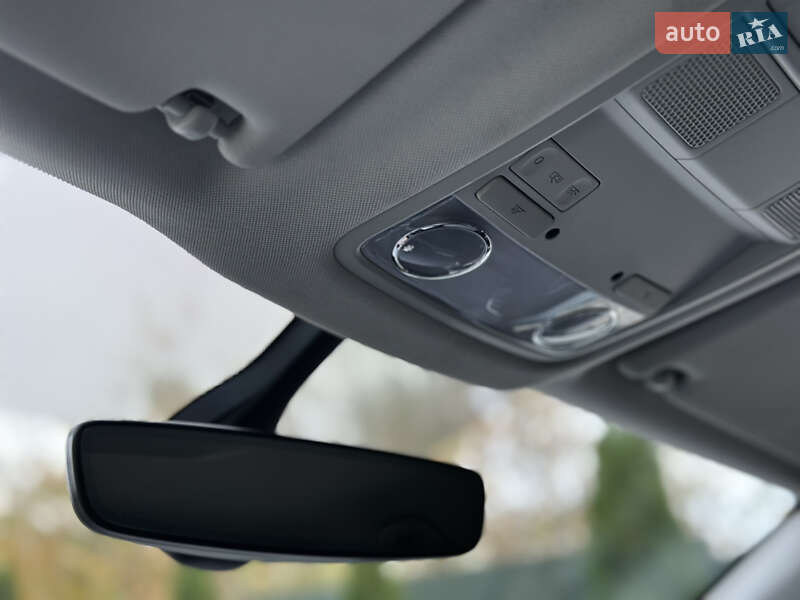 Внедорожник / Кроссовер Skoda Karoq 2021 в Мукачево