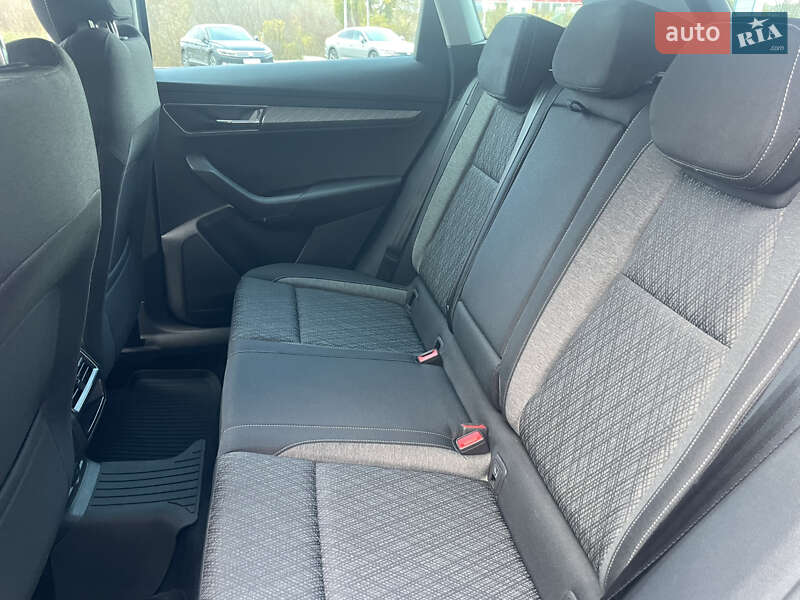 Внедорожник / Кроссовер Skoda Karoq 2022 в Тернополе