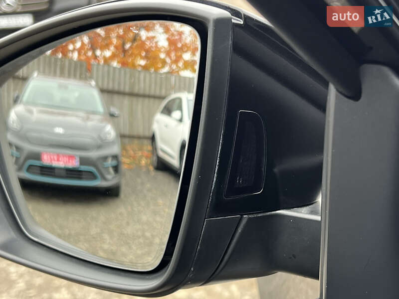 Внедорожник / Кроссовер Skoda Karoq 2021 в Луцке