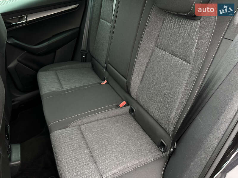 Внедорожник / Кроссовер Skoda Karoq 2021 в Луцке