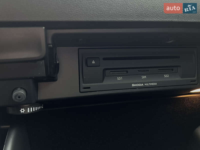 Внедорожник / Кроссовер Skoda Karoq 2021 в Луцке