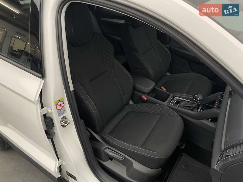 Внедорожник / Кроссовер Skoda Karoq 2019 в Киеве