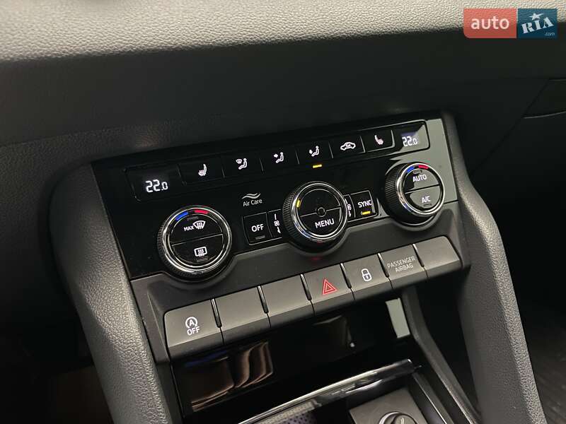 Внедорожник / Кроссовер Skoda Karoq 2019 в Киеве