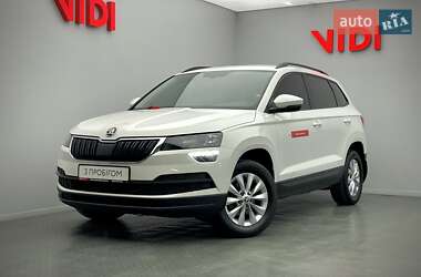 Внедорожник / Кроссовер Skoda Karoq 2019 в Киеве