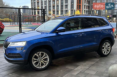 Внедорожник / Кроссовер Skoda Karoq 2021 в Киеве