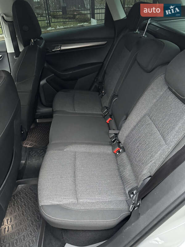 Внедорожник / Кроссовер Skoda Karoq 2018 в Киеве