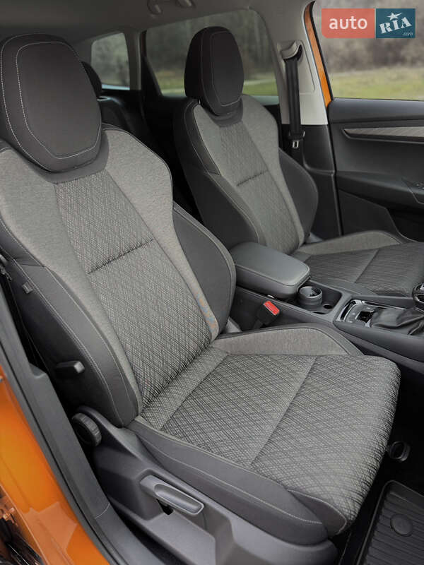 Внедорожник / Кроссовер Skoda Karoq 2024 в Днепре