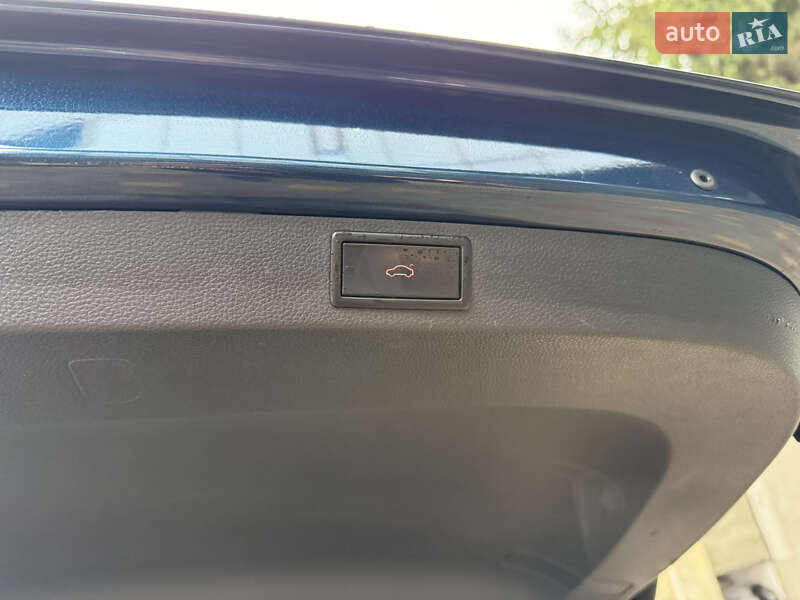 Внедорожник / Кроссовер Skoda Karoq 2020 в Ровно