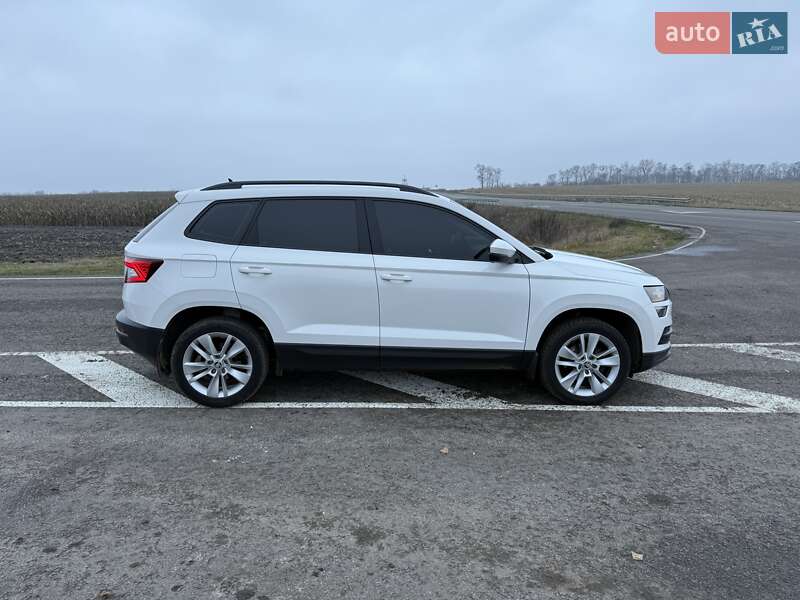 Внедорожник / Кроссовер Skoda Karoq 2020 в Киеве