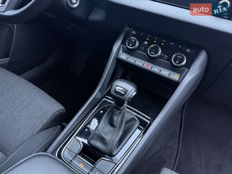 Внедорожник / Кроссовер Skoda Karoq 2020 в Киеве