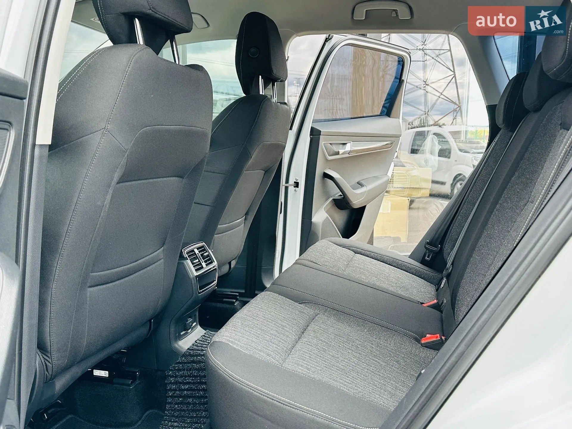 2018 Skoda Karoq - мініатюра 23