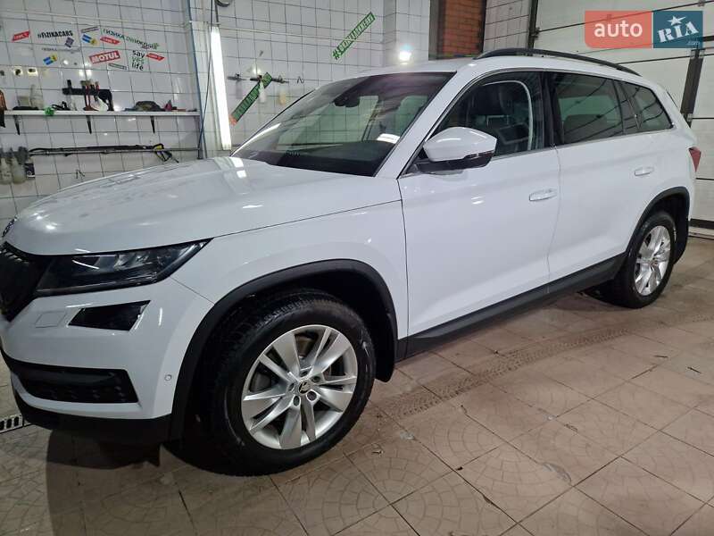 Внедорожник / Кроссовер Skoda Kodiaq 2021 в Киеве