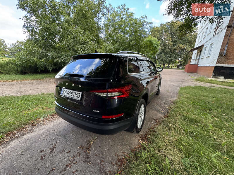 Внедорожник / Кроссовер Skoda Kodiaq 2021 в Киеве