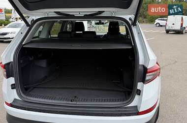 Внедорожник / Кроссовер Skoda Kodiaq 2023 в 